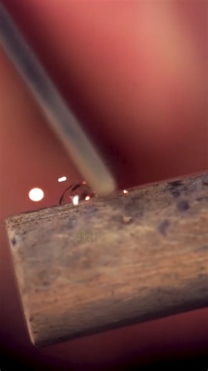 How does a fire starter works close-up | 3ich English