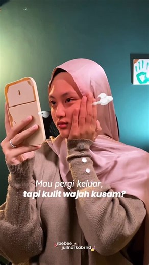 Julliana R.B | Beauty Enthusiast on Instagram: "Pake ini si nggak makeupan juga jadi pedee😍 @flourishine.official #skincareroutine #skincareviral #skincareproducts #flourishine"