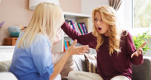 15 Signs You Had Toxic Parents And You Never Knew It