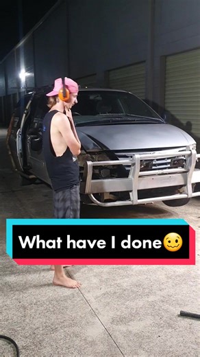 Installing Bull Bar on Grand Voyager - Barefoot Bushman Case