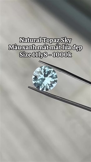 Viên Topaz Tự Nhiên: Đá Quý Sáng và Đẹp