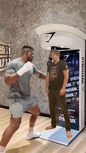 Francis Ngannou Punching machine #mma #martialarts #muaythai #boxing