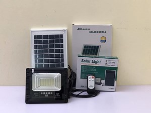 [Hot Item] Outdoor Die Casting Aluminium Solar Lighting Waterproof IP67 300W Solar Panel Flood Light with Remote Control
