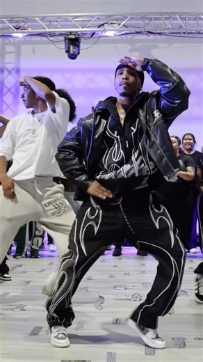 Lotus Creations on Instagram: "Ray and Prodigy going crazy in Philly on the Pop Out Tour. Thank you all for a SOLD OUT CLASS ⚡️ Which city should we pop out to next ? Powered by @zapxclusive Studio @iamphresh_ Choreography @theofficialdavescott Film @estrella.visuals @zapxclusive #mindlessbehavior #prodigy #ray #soldout #philly"