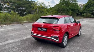 Powered rear hatch on the 2023 Audi Q2 1.4 TFSI S line. | #2023my #audi #q2 1.4 #tfsi #sline #tangored #q2ga #audimalaysia #alexlovesmac #filming | alexlovesmac