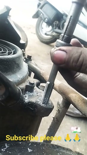 🤔🙀 How to Activa silencer bolt thread return making.#threading#activa#automobile#trending.