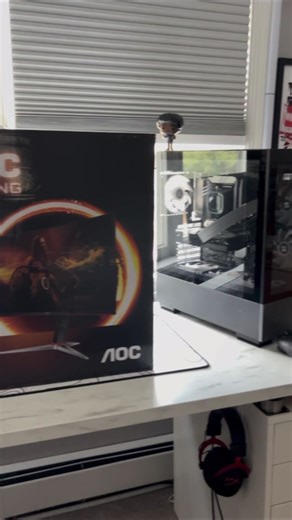 New montior 👀 #jaxxpcs #techtok #asthetic #clean #techtoker #pc #techtokedit #review #newmontior