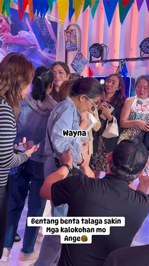 Angeline Quinto Angge with fans #anghappyhomesnidianehilario #PremiereNight #AngelineQuinto | Way Na