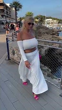 Tarba Firuta : Over 50 Mature Model | Wiki and Biography (Latest Update)