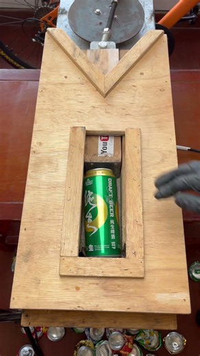 挑战全球压罐吉尼斯 #cancrushin #cancrushing #satisfying #drink”#ASMR#CansTV#云解压#解压#缓解压力#声音疗愈#FallintoShorts