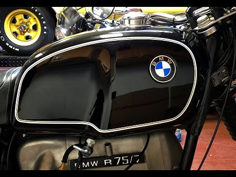 Applying Tape Pinstripes to a Motorcycle Fuel Tank. BMW Part 6