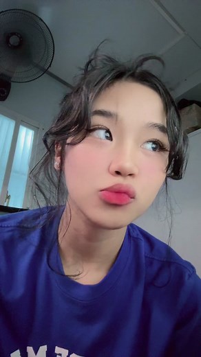 Aebi Hair Theory: Exploring Women's Hair Styles