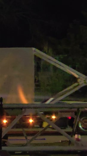 A TRUCK HAULS A DIGITAL HIGHWAY SIGN AWAY! #trucks #Peterbilt #highways #peterbiltmotors