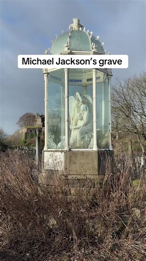 Exploring Michael Jackson's Grave at Stirling Castle