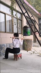 I made a back extension exercise device using a bucket, a rope, and a stick.