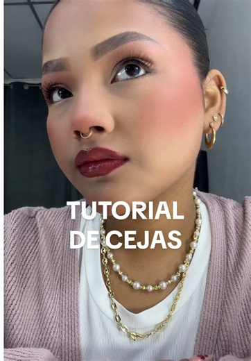 Tutorial de cejas: Maquillaje fácil y efectivo