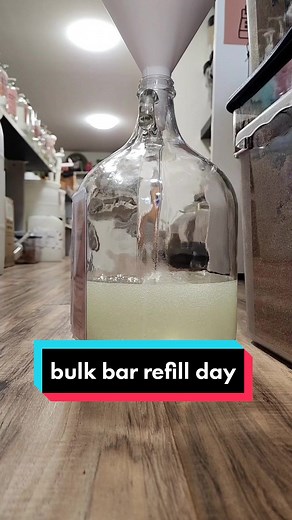 Refill Process FAQ: Watch Jugs Refill at Bulk Bar