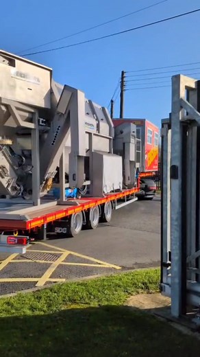 This morning, we watched RS Cockerill’s Mobile Washer leave our site as it heads up to the British Potato Event 2025 in the sparkling sunshine! 🙌☀️ You can see our latest Mobile Washing System on display outside at stand OS3 this Wednesday and Thursday at the Yorkshire Event Centre in Harrogate. Discover how our solutions can help you boost efficiency, reduce waste, and maximise your crop’s potential 🥔🌱 #BritishPotatoEvent #BP2025 #CropHandling #UKMachinery #Industry #MobileWashingSystem GRIM