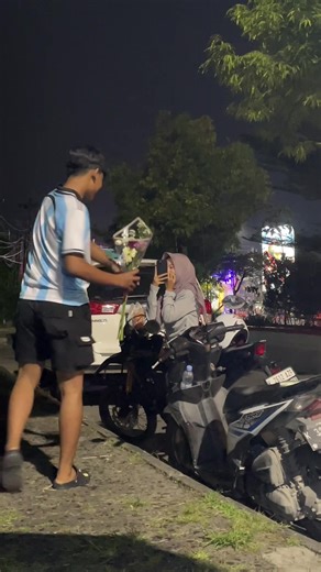 Seru ya excited dibales excited juga🫶🏻🥰😍 #fyp #freshflowers #bakulkembang #purwodadi24jam