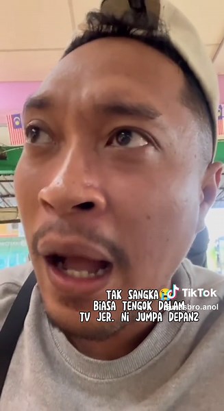 Menyambut Abang Remy Shah di Pekatedabel dengan Gembira