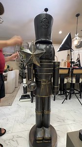 364K views · 15K reactions | Como utilizar la tecnica Vintage en tus decoraciones de navidad #Decor #ideas #ChristmasDecor | Yo soy Julio Enrique | Facebook