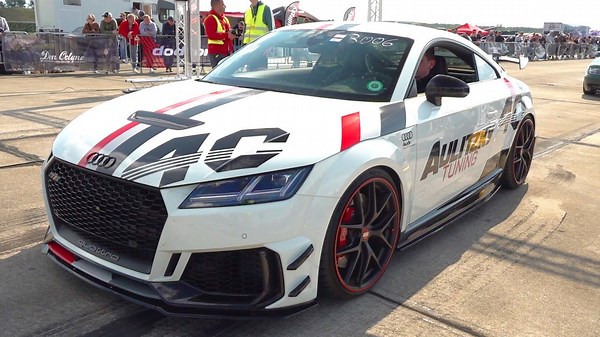 Audi TT RS 40 Years Edition – Engine Start, Launch Control & 1/2 Mile Top Speed!