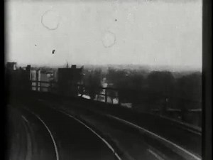 File:104th Street curve, New York, elevated railway (1899).webm - Wikimedia Commons