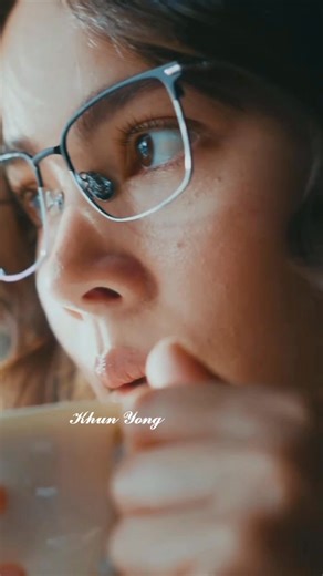 Specs appeal...✨➳♥ 𝗯𝗼𝗹𝗼𝗻𝗲𝘆𝗲𝘄𝗲𝗮𝗿: How do you change up your vibe without a wardrobe overhaul? Eyewear will do just the trick! This summer, it’s all about experimenting silhouettes that could match different sides of you. Whether it’s a laidback day with books or a dressier date about town, there’s plenty of styles to explore. & the best part? Each style comes in different colours and are made to suit most faces. YAYA Urassaya Sperbund at BOLON Eyewear Spring Summer 2024 Collection. (J