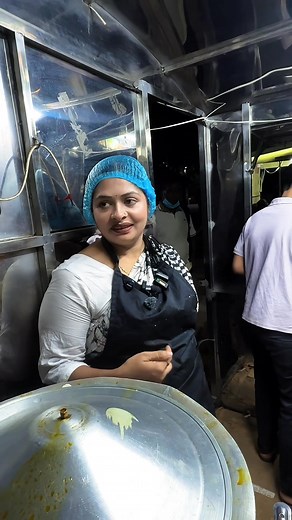 1M views · 32K reactions | আড়াইশত টাকার হাঁসের মাংস ২৫০ টাকা হয় কিভাবে ?সিমি আপু উত্তর জানা নেই। #highlightseveryone #everyonefollowers #food #fyp | Street Human | Facebook