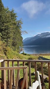 A very peaceful stay at The Cottages at Shoal Bay 〰️ Some more ideas for tranquil accommodations: Ecoscape Cabins, Port Hardy Taku Resort and Marina, Quadra Island Cowichan River Lodge, Lake Cowichan Cusheon Lake Resort, Salt Spring Island Seine Boat Inn, Alert Bay Dolphins Resort, Campbell River Add to this list below.⤵️ 📍 East Thurlow Island ⁠ 📹️ paigeowenphoto via Instagram Tourism Vancouver Island is located on the traditional, ancestral, and unceded territories of the Kwakwaka’wakw, Nuu-c