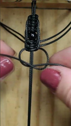 Men's bracelet that takes 2 minutes to make #diy #easy #macrame