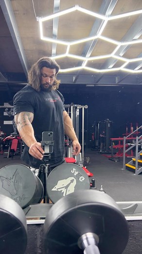 Craig Morton on Instagram: "Sitting at 290.6lbs this morning ! Everything I’ve got for rest of 2024 🦍 @silverbackgymwear @calum_teamprocoach @elev8_uk #motivation #gymrat #silverbackgymwear #elev8"