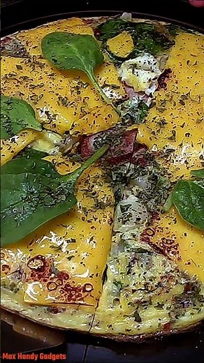 What's for Lunch a Mildly Spicy Spinach Sausage and Onions Frittata #shorts #frittata