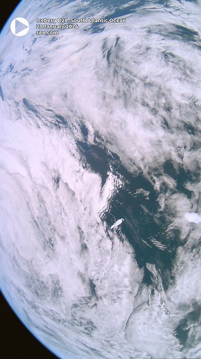 Iceberg D-28 filmed from space in 4K. The berg calved from the Amery Ice Shelf in Antarctica in 2019 and has drifted more than 4000 km along Antarctica's coast since its departure. 🛰️🧊 #EarthFromSpace #Iceberg #satelliteimagery #Sate#satellite #EarthFromAbove #icebergd28 | Sen