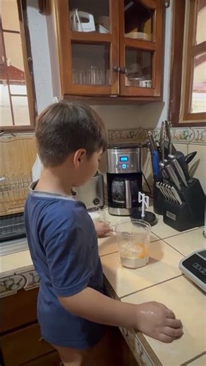 Chef Saúl en acción 🧑🏻‍🍳🥞#shorts #panqueques