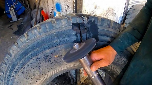 Expert Tire Sidewall Repair Techniques for Pakistani Bedford Trucks