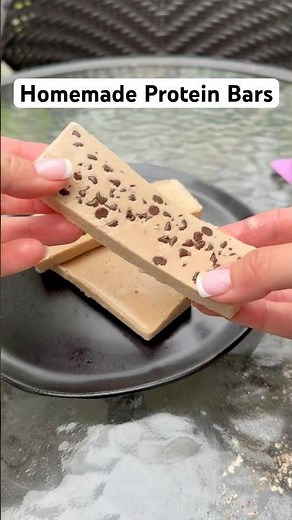 Banana Chocolate Protein Bars | 5-Minute Blender Recipe