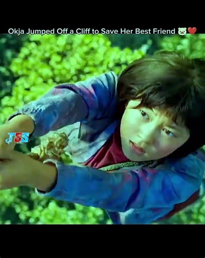 Okja Jumped Off a Cliff to Save Her Best Friend 😭🐷❤️ Okja #shorts