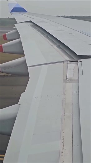 China Airlines A330-300 Retracts Slats and Flaps After Landing