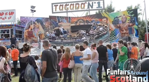 Tagada N'1 madness at the Irvine Marymass in 2012 👀💃🕺🎠🎡🏴󠁧󠁢󠁳󠁣󠁴󠁿 Back when you could roll about in the middle of the drum 😂 Evans Tagada it's now in Iraq of all places! I remember when it arrived it was Tagada N'2 with 'The Show' on top of the paybox. Did you ride it? | Funfairs Around Scotland