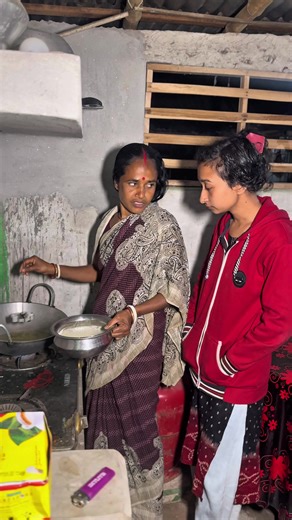 জামাই পিঠা বানানো: শাশুড়ি ও বৌমার রান্নার গল্প