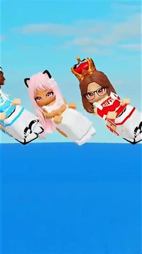 Went skydiving with Brook and Riley… and it was WILD! 🤩🪂 #robloxshorts #roblox#roblox #shorts