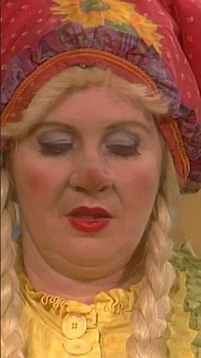 Kwebbel maakt Kabouterpap 🥣 #plop #kabouterplop #shorts