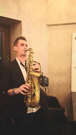 Dance monkey - Sax cover - solo Sax - IgorDiSax #saxophone #livemusic #switzerland #luzern #cover