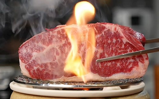 攒足了10个超赞的家庭小料理，学会了做给家人吃，你一定会回来谢我 ….炭烤牛排、孜然羊排、真蒜味面包、鲍耗双拼、牛排盖饭、芝士土豆泥、蒜辣意面、祖传饼干、鸡芝圈