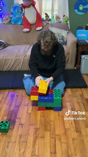 Build a LEGO Puppy with Just 12 Pieces