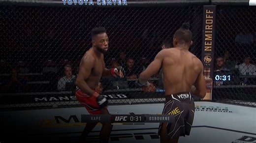 Highlight: Manel Kape Lands Flying Knee KO 265