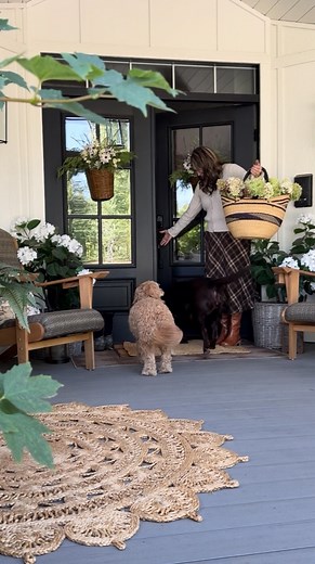 ✨ There’s nothing quite like the beauty of hydrangea season — lush blooms in soft blues, pinks, and creamy whites that feel straight out of a dream. Bringing fresh-cut hydrangeas into your home is one of the simplest ways to romanticize your life, adding effortless elegance and a touch of everyday luxury. Style them in organic pottery, vintage vessels, or woven baskets for that collected, old-world charm. 🌸 Romantic living isn’t about big gestures — it’s about noticing seasonal beauty, slowing 