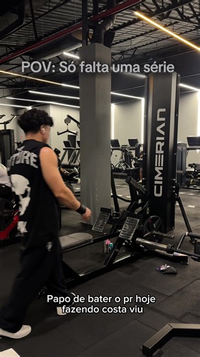 Momentos Engraçados na Academia com @niivvas