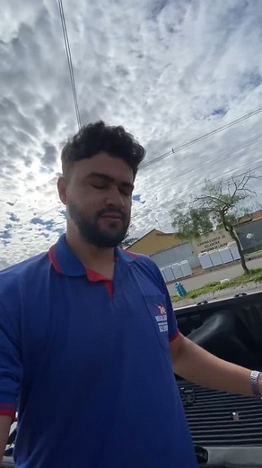 Peças de móveis descartadas viram dinheiro na mão de quem tem uma pequena noção de montagem de móveis. Me fala aqui o que você achou dessa reciclagem? 👇🏻 . #reels #móveis #reelsinstagram #dolixoaoluxo #reforma #restauração #diy #reciclagem #rendaextra | Canal Willian Santos